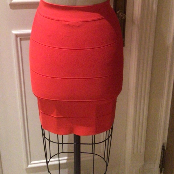 BCBG MaxAzria Bandage skirt “Curry Red” - Picture 2 of 2